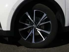 Toyota C-HR (2024) thumbnail 3