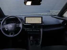 Toyota C-HR (2024) thumbnail 24