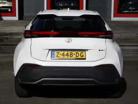 Toyota C-HR (2024) thumbnail 6