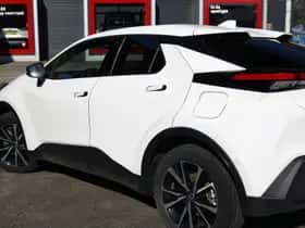 Toyota C-HR (2024) thumbnail 9