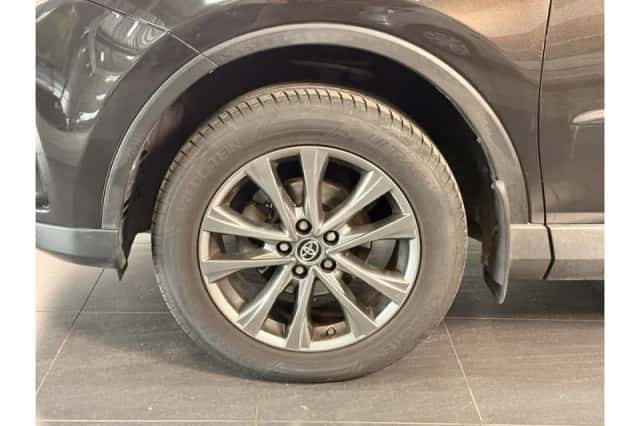 Toyota RAV4 (2016) thumbnail 6