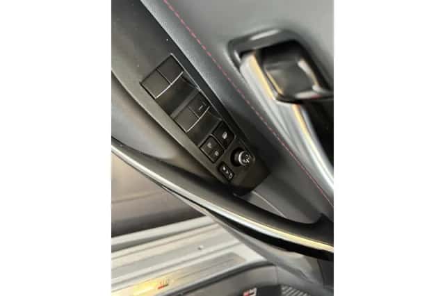 Toyota Corolla (2025) thumbnail 5