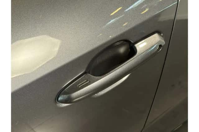 Toyota RAV4 (2024) thumbnail 5