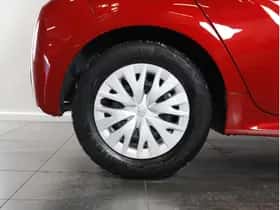 Toyota Yaris (2023) thumbnail 7
