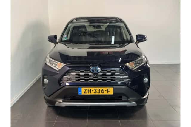 Toyota RAV4 (2019) thumbnail 3