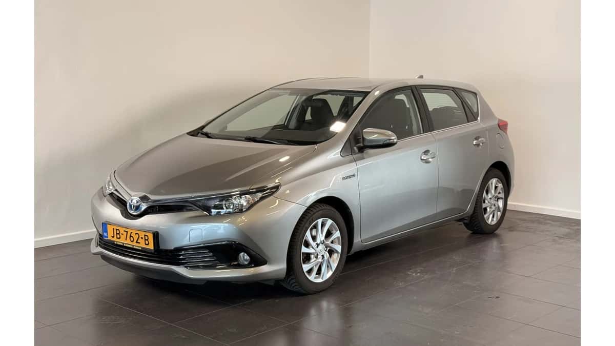 Toyota Auris (2016) — foto 1