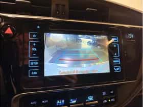 Toyota Auris (2016) thumbnail 14