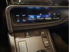 Toyota Auris (2016) thumbnail 15