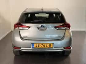 Toyota Auris (2016) thumbnail 5