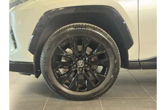 Toyota RAV4 (2024) thumbnail 4