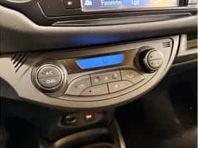 Toyota Yaris (2014) thumbnail 17
