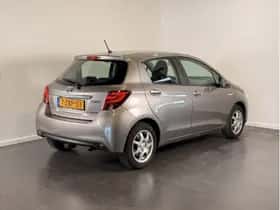 Toyota Yaris (2014) thumbnail 3
