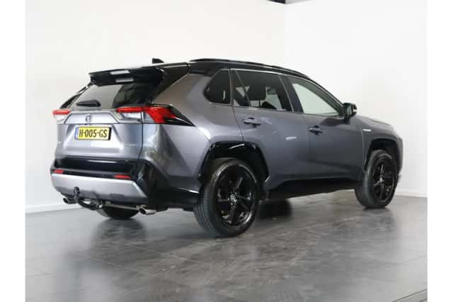 Toyota RAV4 (2020) thumbnail 3