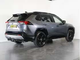Toyota RAV4 (2020) thumbnail 3