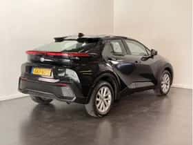 Toyota C-HR (2024) thumbnail 3