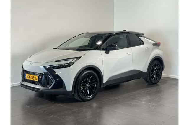 Toyota C-HR (2025) thumbnail 1