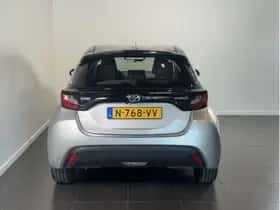 Toyota Yaris (2022) thumbnail 6