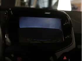Toyota Aygo (2015) thumbnail 12