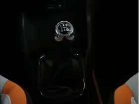 Toyota Aygo (2015) thumbnail 14