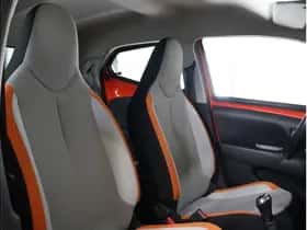 Toyota Aygo (2015) thumbnail 8
