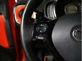 Toyota Aygo (2015) thumbnail 10