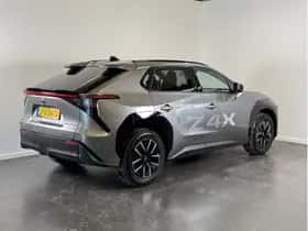 Toyota bZ4X (2026) thumbnail 5