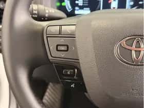 Toyota C-HR (2025) thumbnail 13