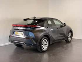 Toyota C-HR (2024) thumbnail 3