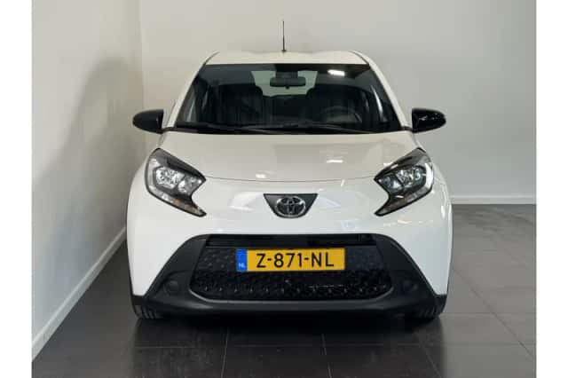 Toyota Aygo X (2024) thumbnail 2
