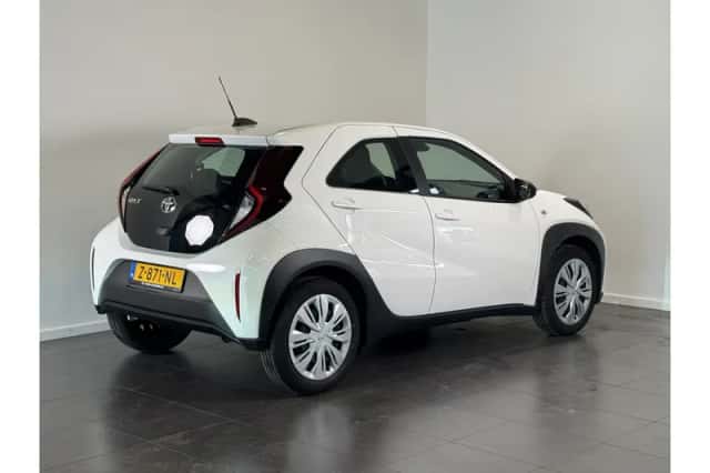 Toyota Aygo X (2024) thumbnail 4