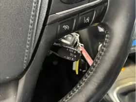 Toyota Avensis (2016) thumbnail 14