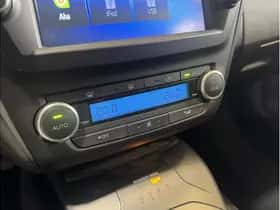 Toyota Avensis (2016) thumbnail 18