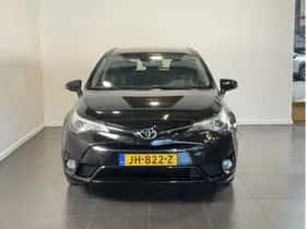 Toyota Avensis (2016) thumbnail 3