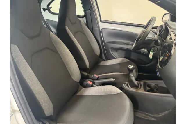 Toyota Aygo X (2024) thumbnail 4
