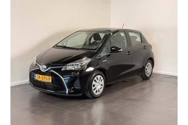Toyota Yaris (2015) thumbnail 1