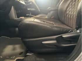 Toyota RAV4 (2017) thumbnail 12