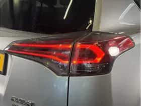 Toyota RAV4 (2017) thumbnail 24