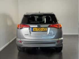 Toyota RAV4 (2017) thumbnail 5