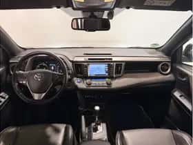 Toyota RAV4 (2017) thumbnail 2