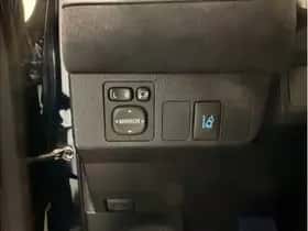 Toyota RAV4 (2017) thumbnail 14