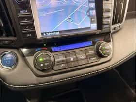 Toyota RAV4 (2017) thumbnail 23