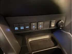 Toyota RAV4 (2017) thumbnail 25