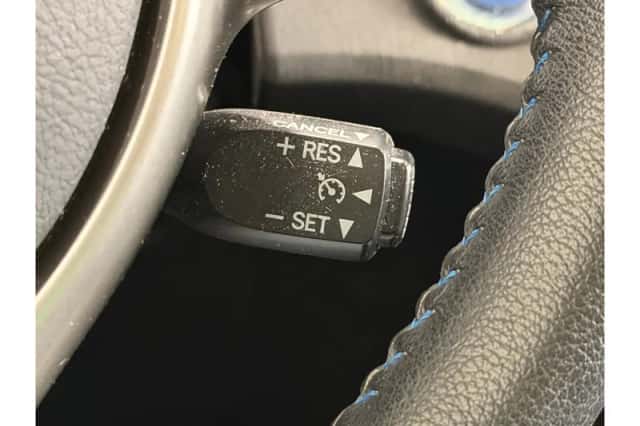 Toyota Yaris (2014) thumbnail 4