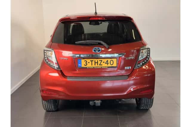 Toyota Yaris (2014) thumbnail 5