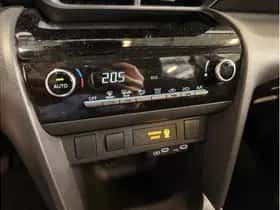 Toyota Yaris Cross (2024) thumbnail 12