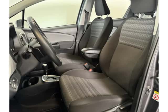 Toyota Yaris (2016) thumbnail 6