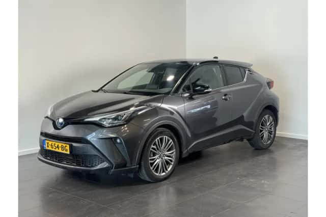 Toyota C-HR (2023) thumbnail 1