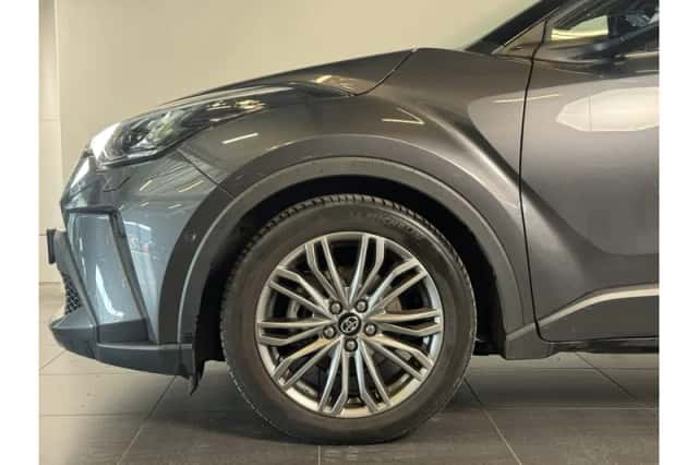 Toyota C-HR (2023) thumbnail 5