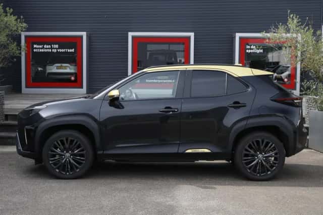 Toyota Yaris Cross (2024) thumbnail 3