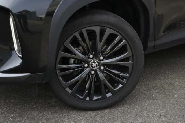 Toyota Yaris Cross (2024) thumbnail 5